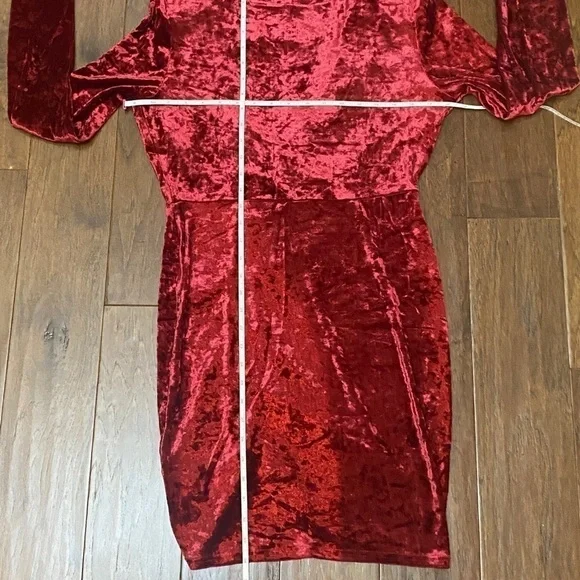 NWT Betsey Johnson Valentine Red Crush Velvet Dress M - Picture 10 of 13